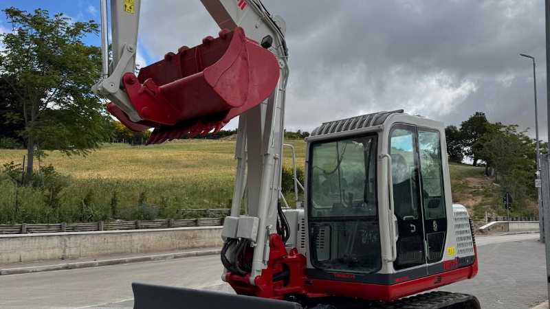 OmecoHub - TAKEUCHI TB175